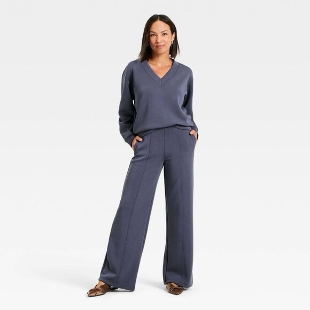 Elegant Gray V-Neck Women's Cardigan